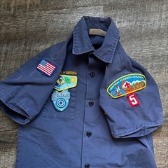 Boy Scouts of America Cub Scouts Shirt Youth Med Navy Blue Patches Short Sleeve