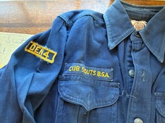 VINTAGE Cub Scouts BSA Shirt Youth Small Blue Official Uniform Patches Pins 60s