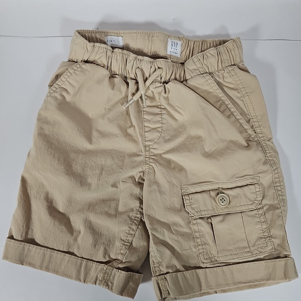 1 Pair GAP Khaki Uniform Cargo Shorts Boys Size 6-7