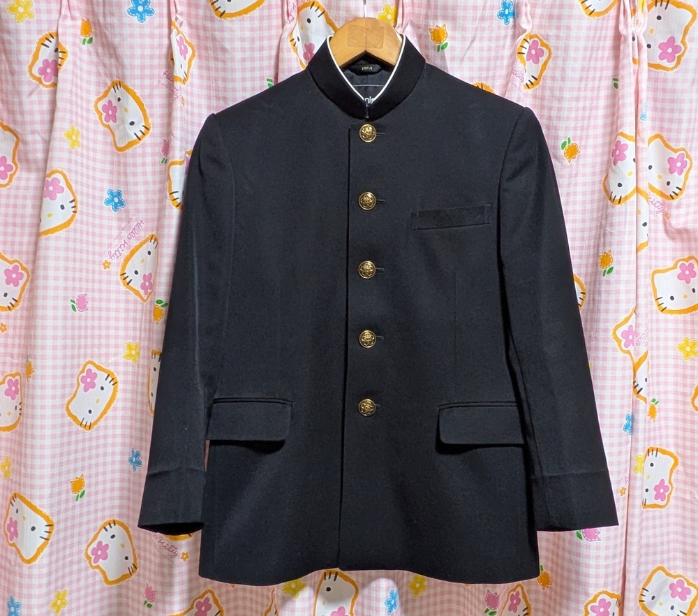 ^_^ Japanese SchoolBoy Uniform . Excellent . Blac. Size: S~ M. School Badge.