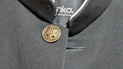 ^_^ Japanese SchoolBoy Uniform . Excellent . Blac. Size: S~ M. School Badge.
