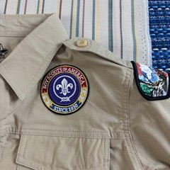 Boy Scouts Of America Shirt Boys Medium 10-12 Tan Uniform Short Sleeve Patches