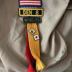 Boy Scout Tan Button Down Short Sleeve Uniform Shirt w/Patches Size Large