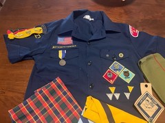VTG Cub Scouts BSA Uniform Shirt Scarves Patches Pins Youth 70s