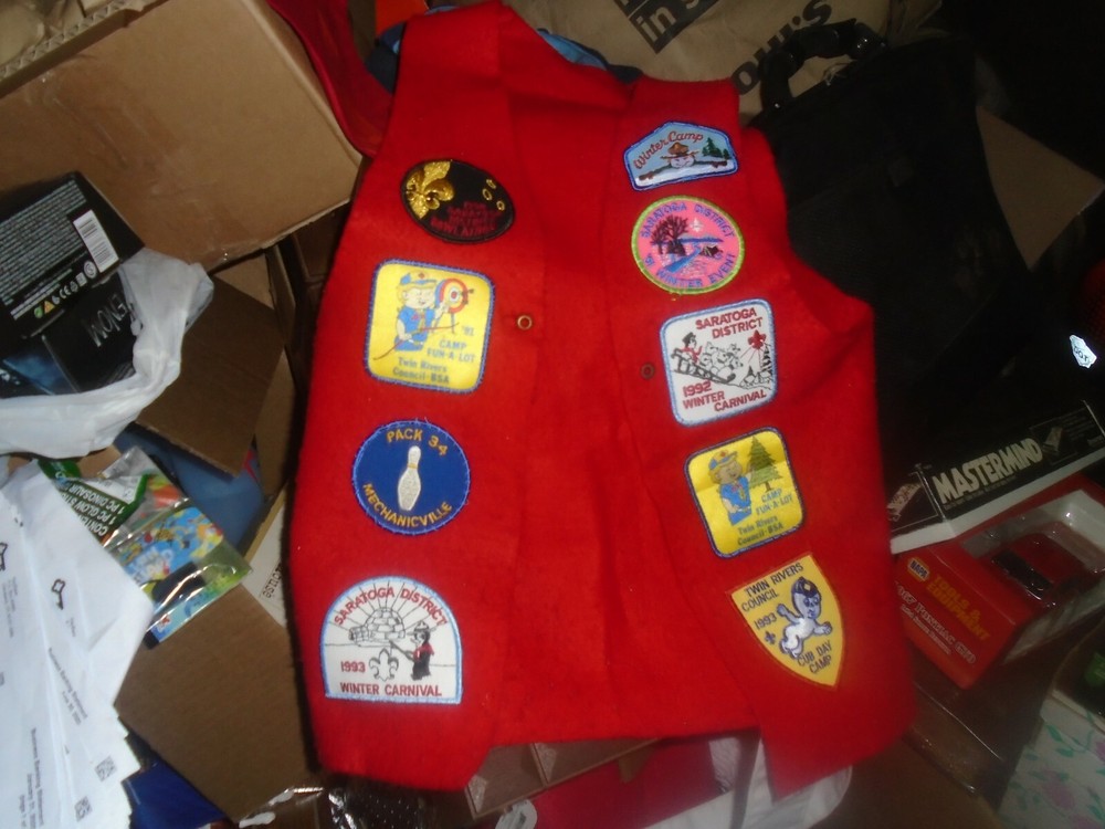 Vintage Red Boy Scouts Vest with 9 patches boys Medium