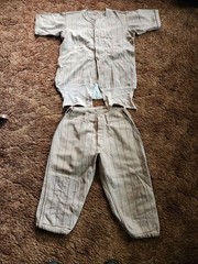 VINTAGE WINCHESTER BOYS BASEBALL UNIFORM ~ TRADE MARK SPORTSMEN HEADQUARTERS!