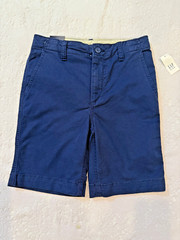NWT Gap Boys Kids Uniform Khaki Shorts with Shield Size 12 Regular