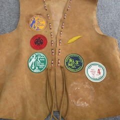Vintage YMCA Y-Indian Guides Vest Youth Medium Suede Marin County Patches 70s