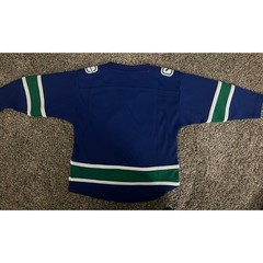 NHL Kids 2/4T Vancouver Canucks Jersey (NWOT)