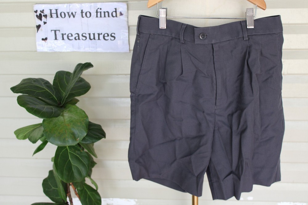K3 20) SIZE 15 UMS DARK GREY SHORTS WOOL BLEND SHORTS TEEN BOYS SCHOOL UNIFORM
