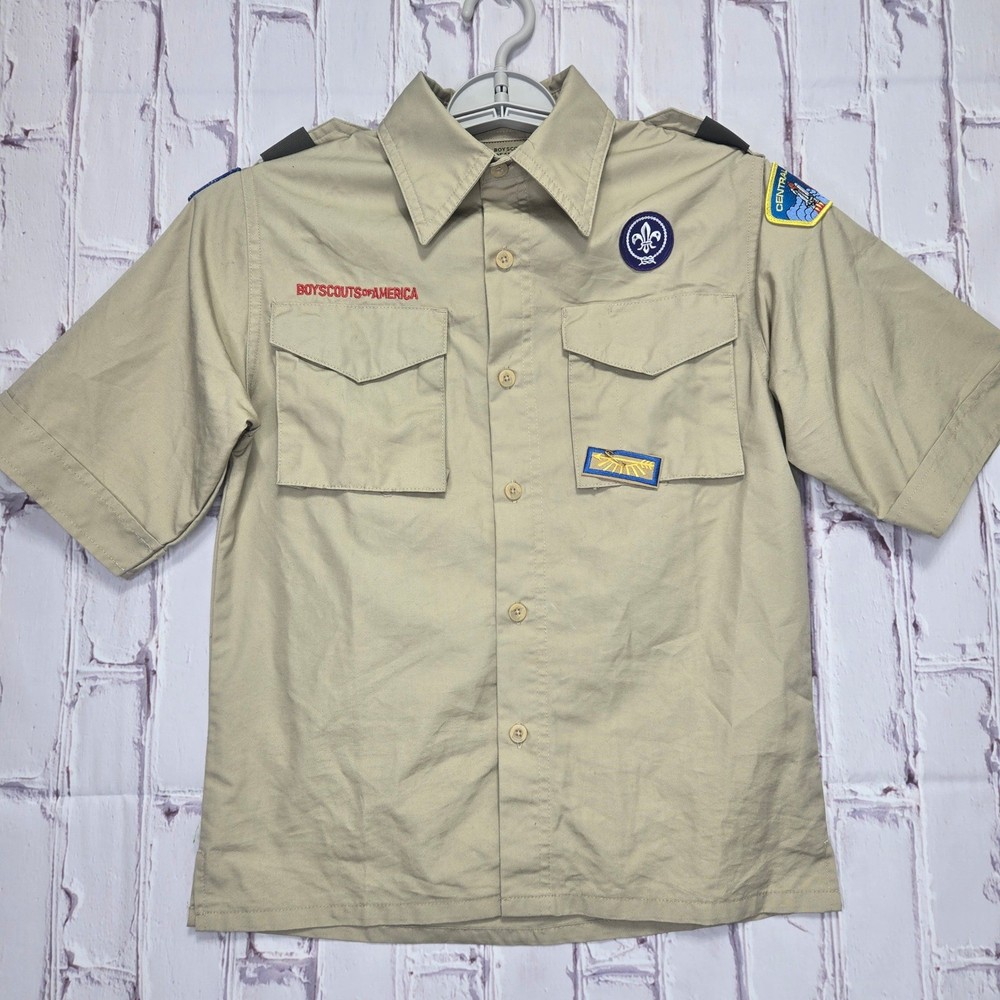 Boy Scouts of America Youth Medium Tan Short Sleeve Uniform Shirt patches BSA