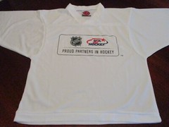 TEAM USA NATIONAL TEAM NHL PROUD PARTNERS IN HOCKEY JERSEY- YOUTH MED OLYMPICS