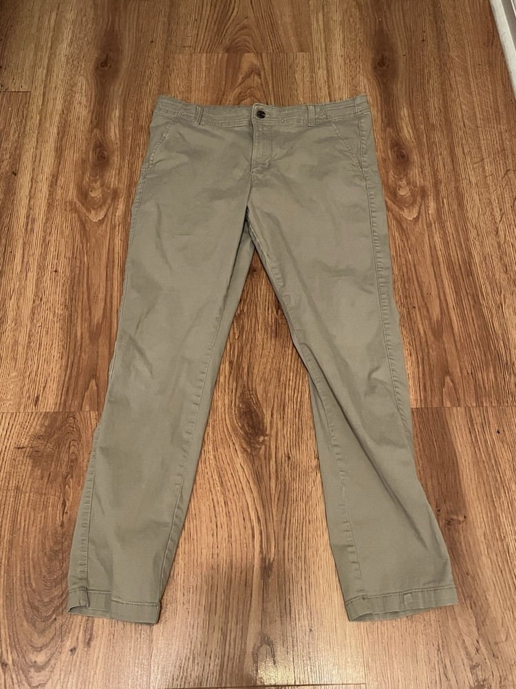 Izod Khaki Boys Youth Pleated Pants Adjustable Waist Size 20 Reg Uniform