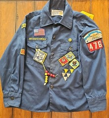 Vintage Official Boy’s / Child’s Cub Scout Navy Blue Uniform Shirt w/Patches