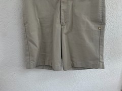 Dennis Uniform Khaki Shorts 040720 Size 14H