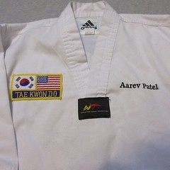 ADIDAS 130CM YOUTH KIDS TAE KWON DO CHAMPION FEDERATION KARATE GI UPPER UNIFORM