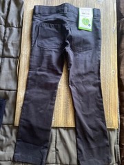 Boys skinny leg pant, navy blue size 6