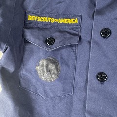 Boy Scouts BSA Cub Scouts Shirt Youth Small Navy Short Sleeve Patch Residue