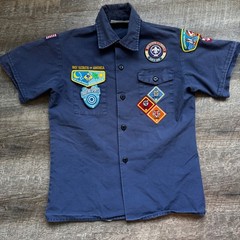 Boy Scouts of America Cub Scouts Shirt Youth Med Navy Blue Patches Short Sleeve