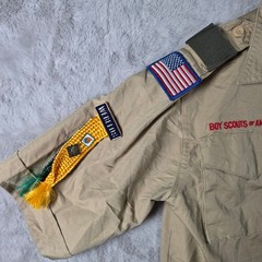 Boy Scouts of America Uniform Shirt Boys Youth Medium Tan Patches Webelos Bobcat